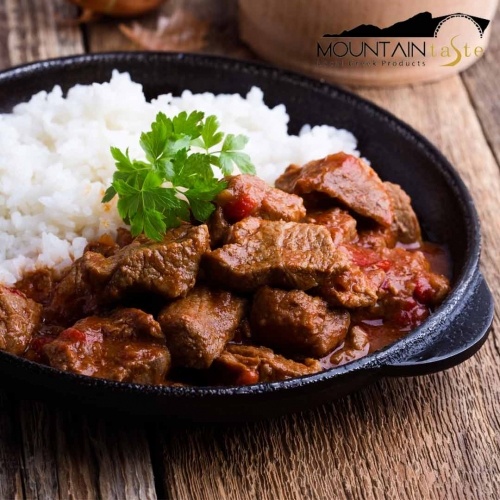 Μοσχαράκι κοκκινιστό με ρύζι